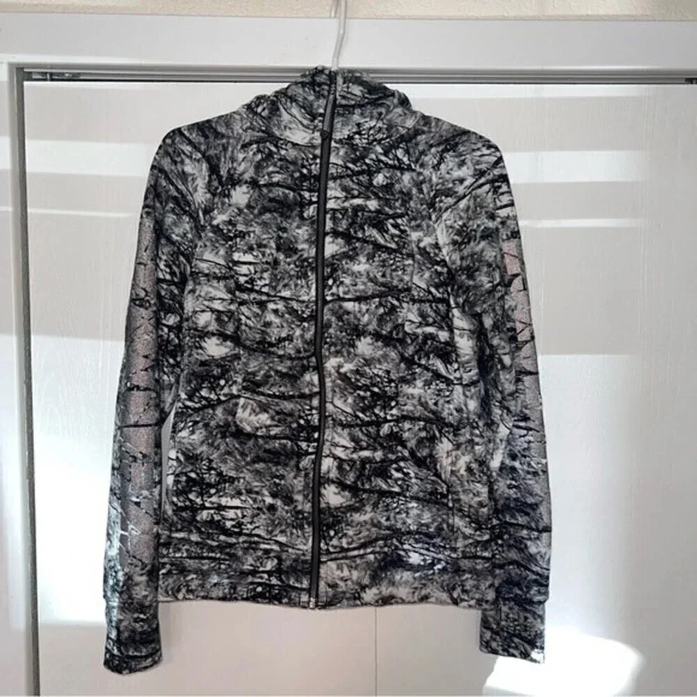 NWOT Lululemon Seawheeze Scuba Hoodie size 8